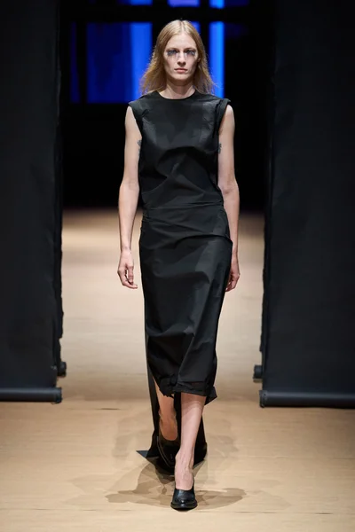 Look 48